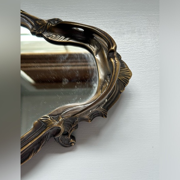 Heavy brass vanity tray - Picture 3 of 6